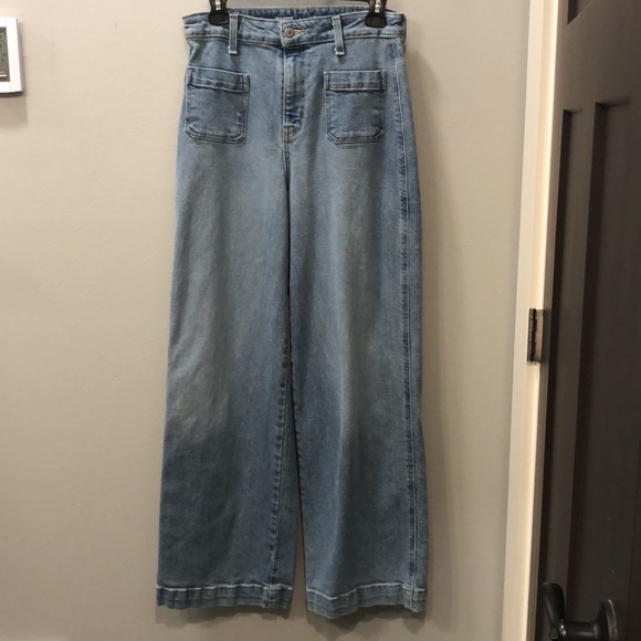 Old Navy Extra High Waist Wide Leg Jeans - Picture 5 of 8